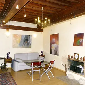  Appartement Vieux Cour Renaissance France